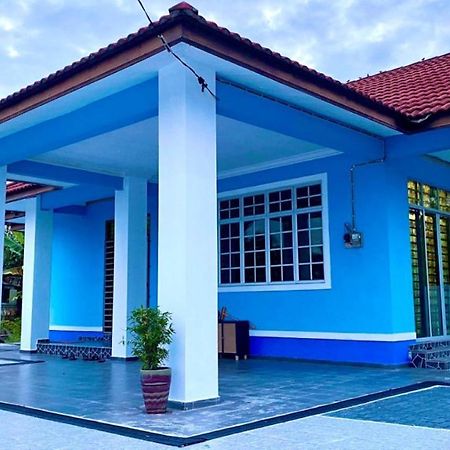 Seri Idaman Guest House Pasir Mas Exterior foto