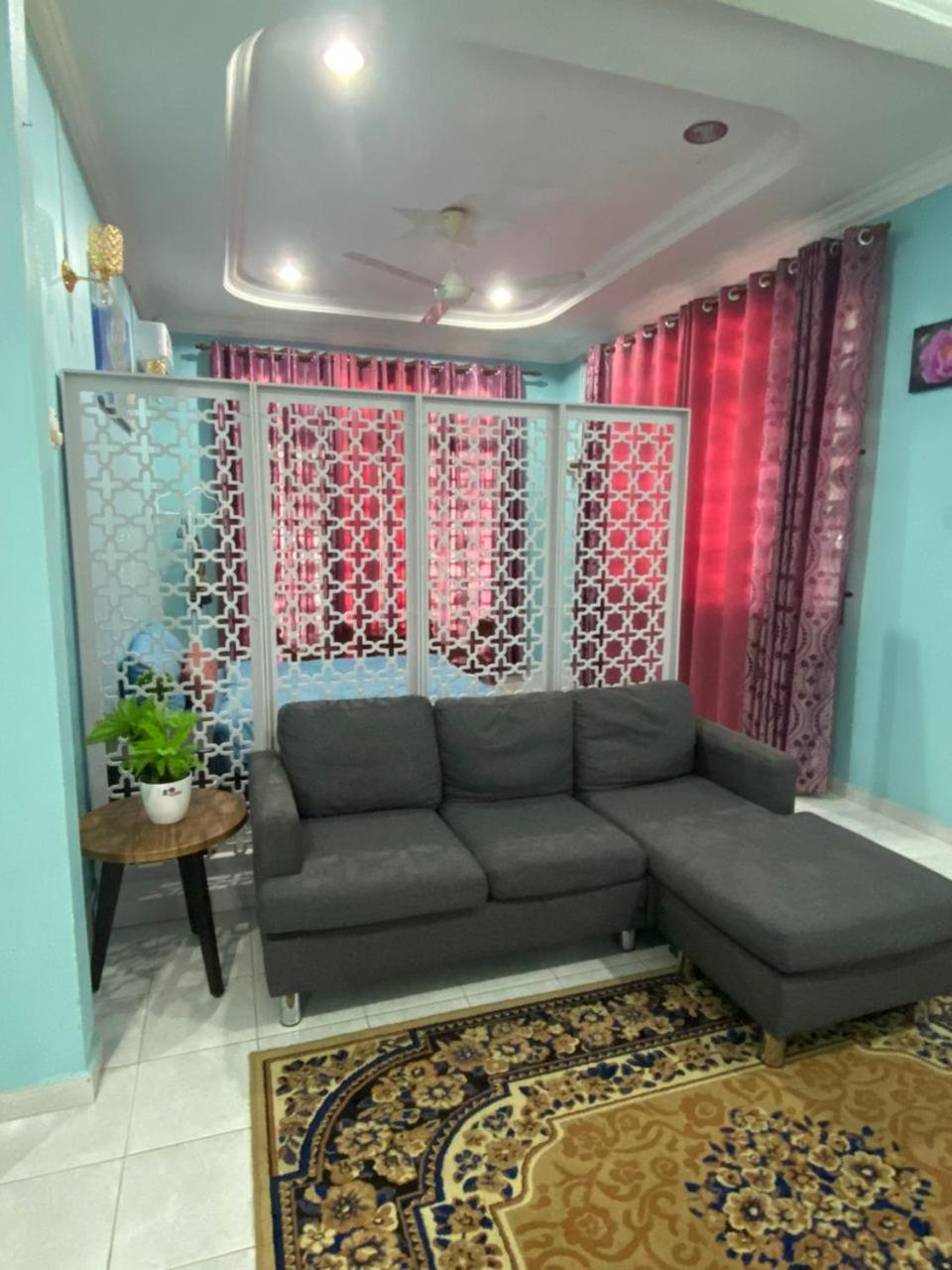 Seri Idaman Guest House Pasir Mas Exterior foto