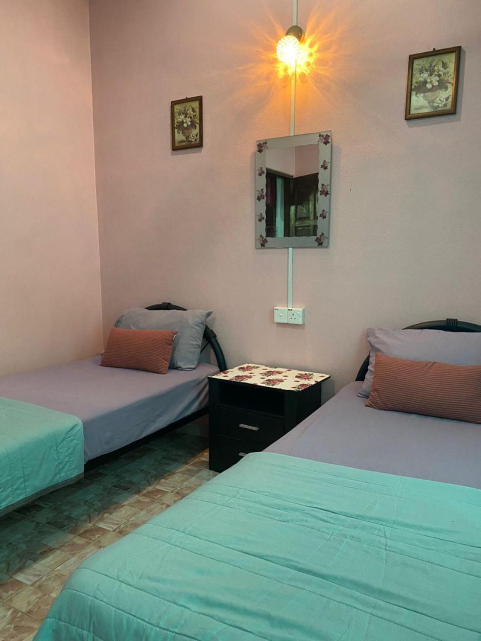 Seri Idaman Guest House Pasir Mas Exterior foto