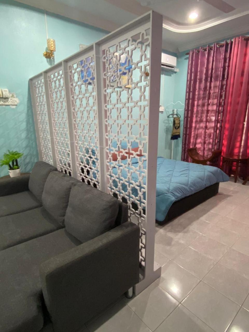 Seri Idaman Guest House Pasir Mas Exterior foto